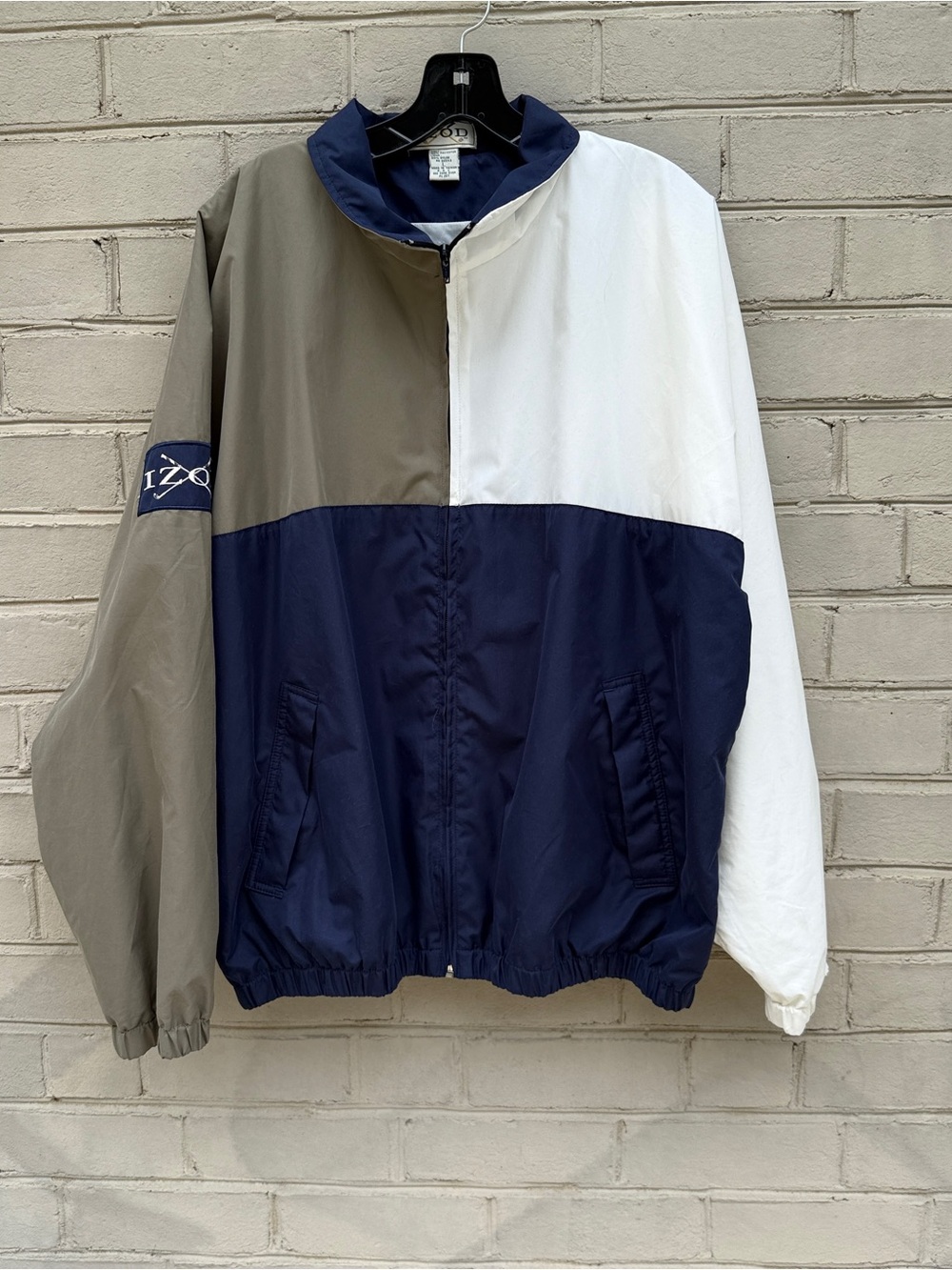 VTG Izod Men’s Navy, White & Taupe Colorblock Size L Windbreaker Jacket